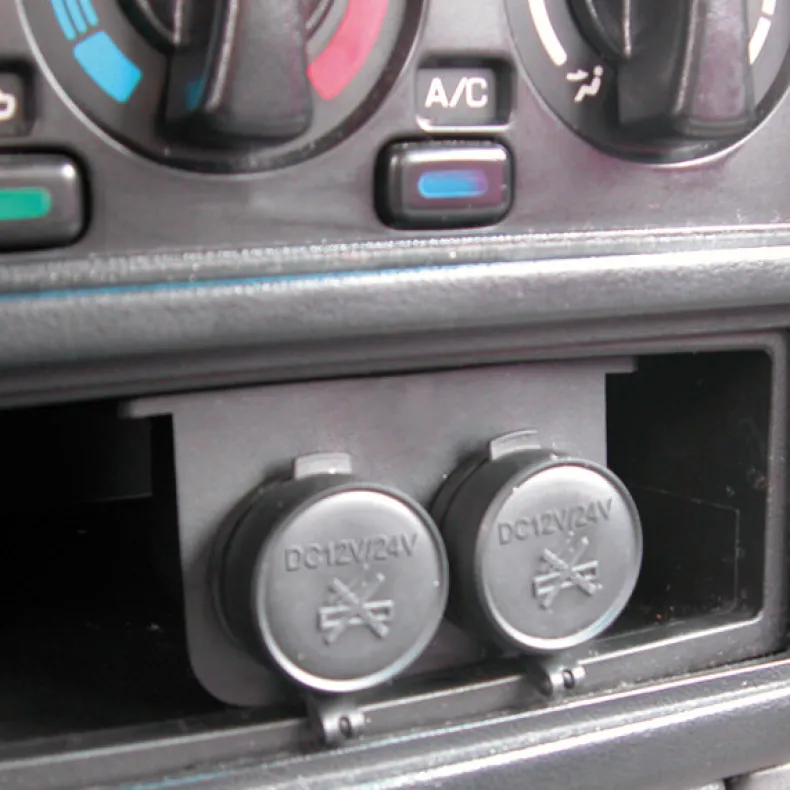 Contactdoos 2 weg 12 -24 V