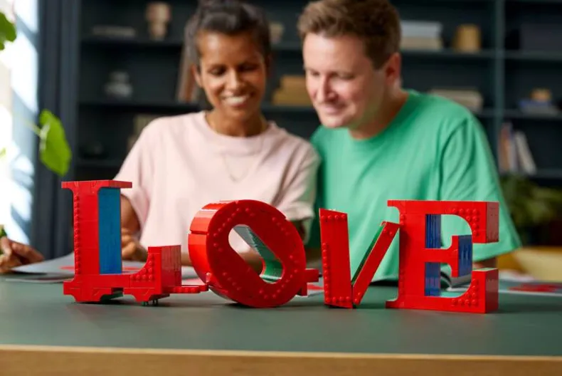 LEGO Art 31214 LOVE