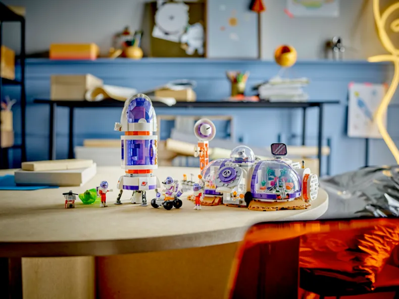 LEGO Friends 42605 Ruimtebasis op Mars en raket