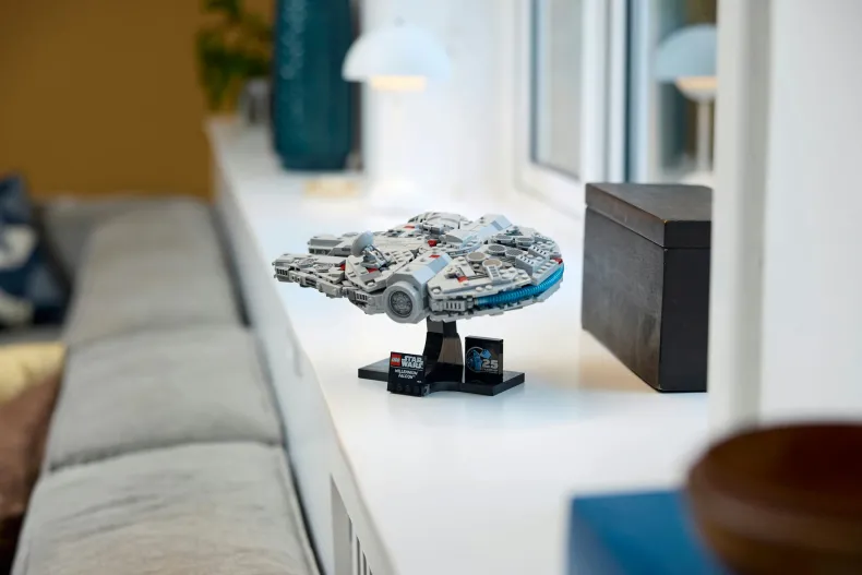 LEGO Star Wars 75375 Millennium Falcon