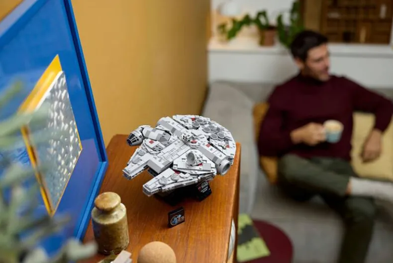 LEGO Star Wars 75375 Millennium Falcon