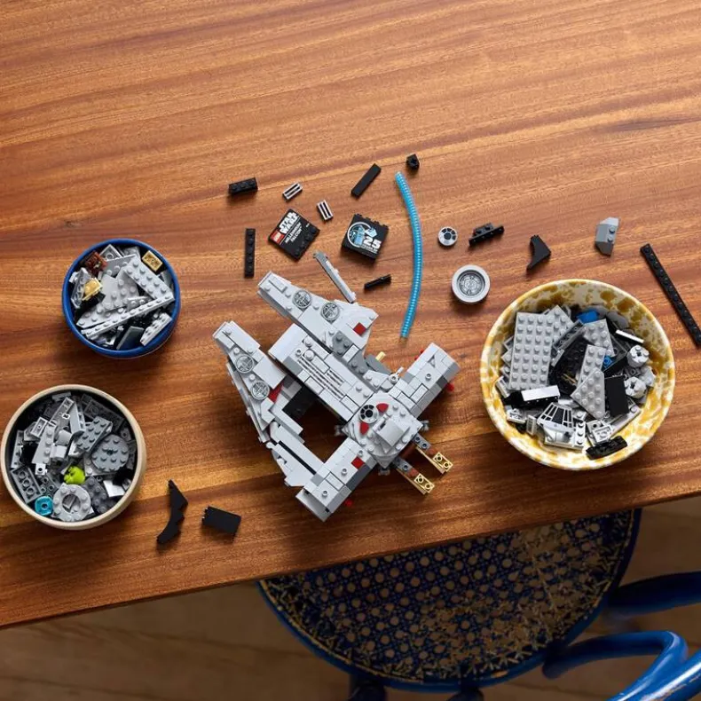 LEGO Star Wars 75375 Millennium Falcon