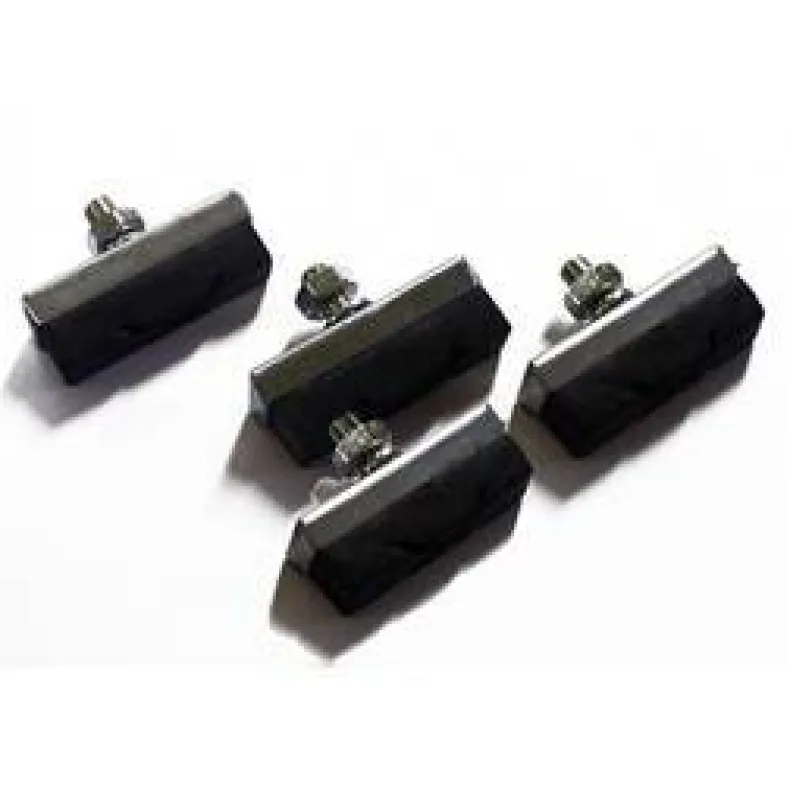 Remschoenen 40 mm met moeren 4 stuks