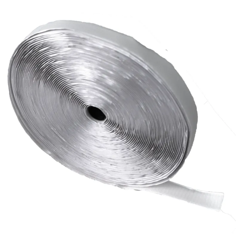 zelfklevende velcro van 25 meter lang en 25 mm breed wit